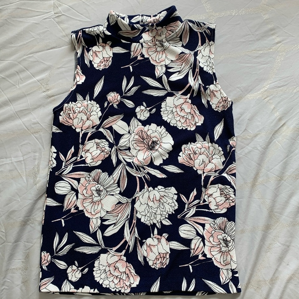 Aqua tank top M 🌸